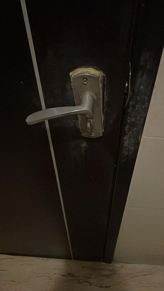 浴室門案件圖片