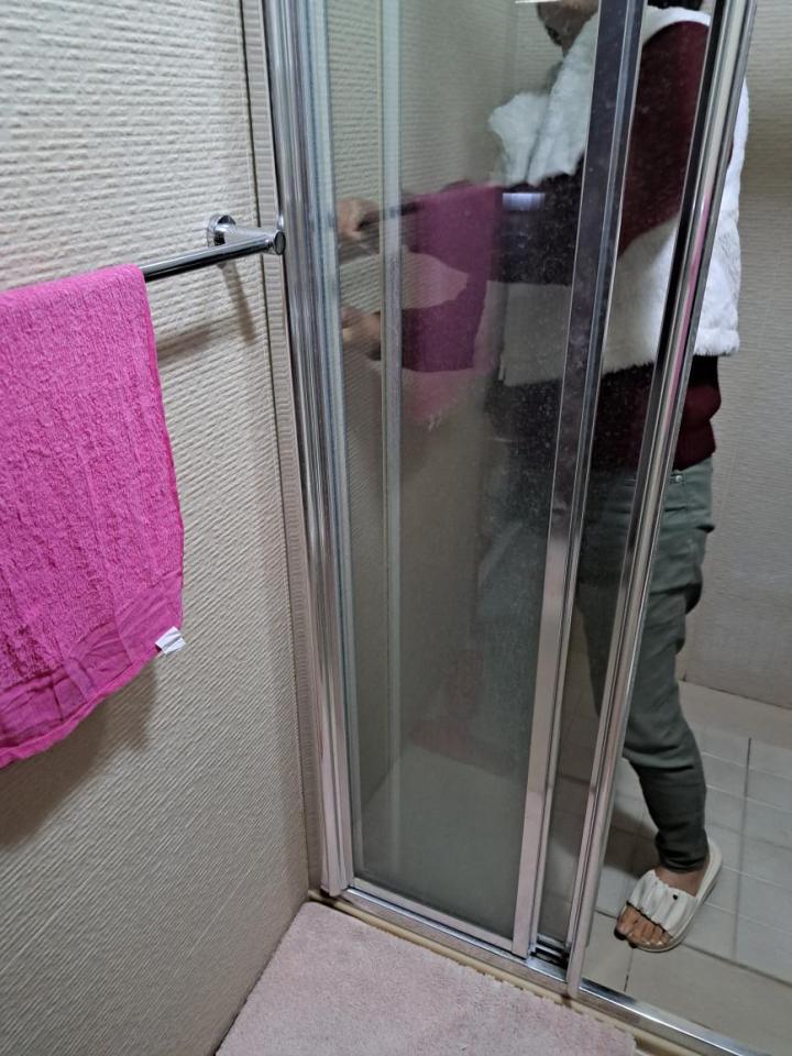 淋浴拉門安裝維修案件圖片