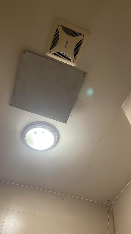 浴室門案件圖片