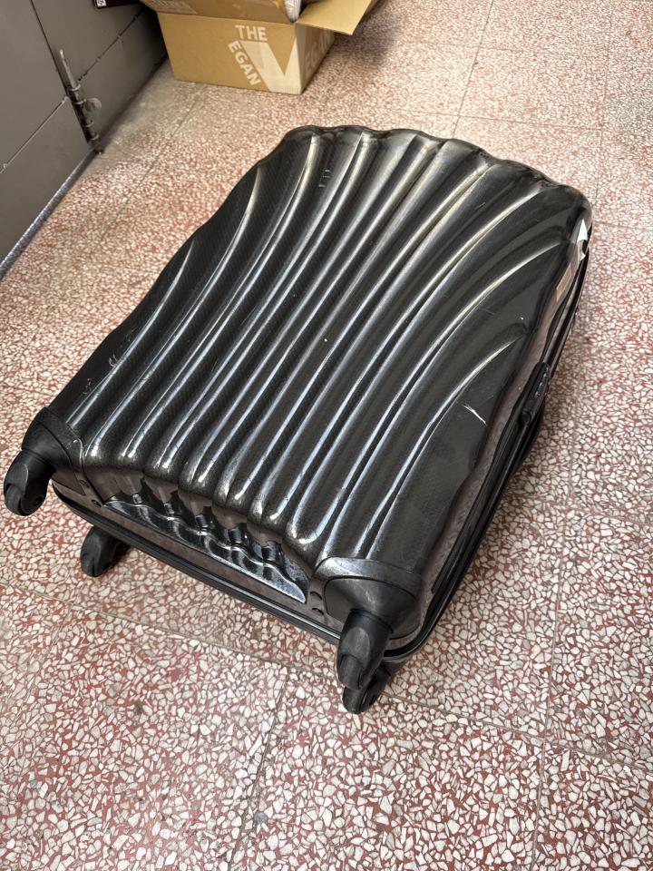 行李箱維修案件圖片