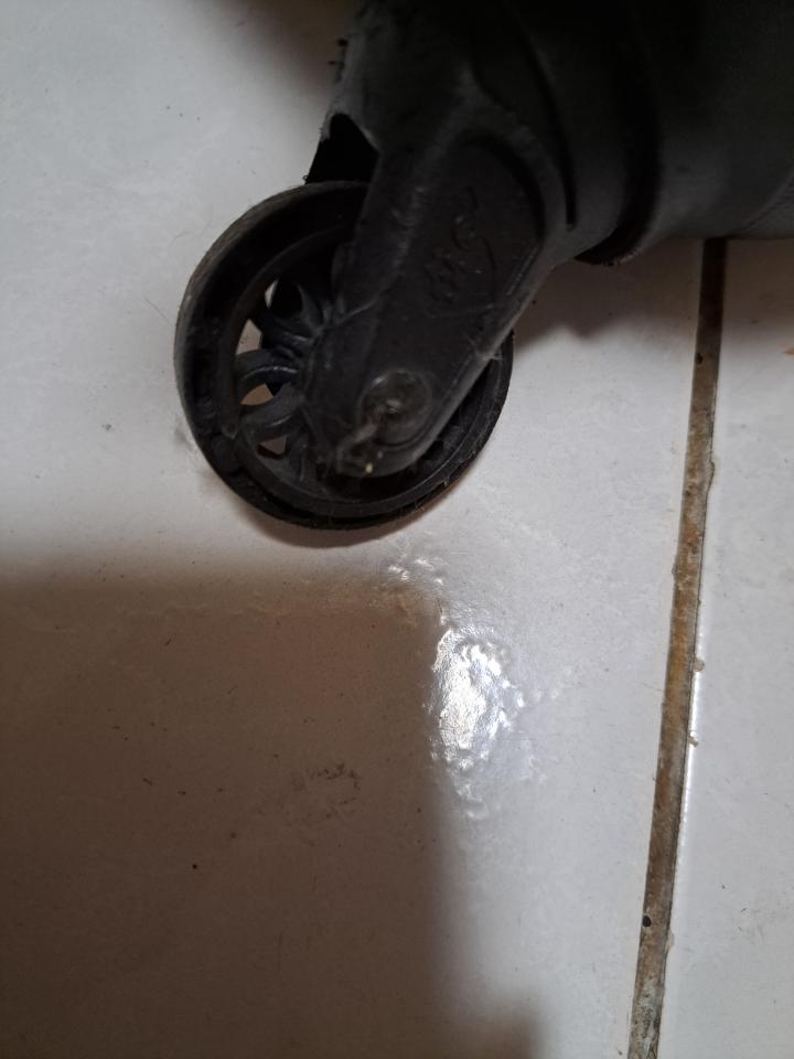 行李箱維修案件圖片