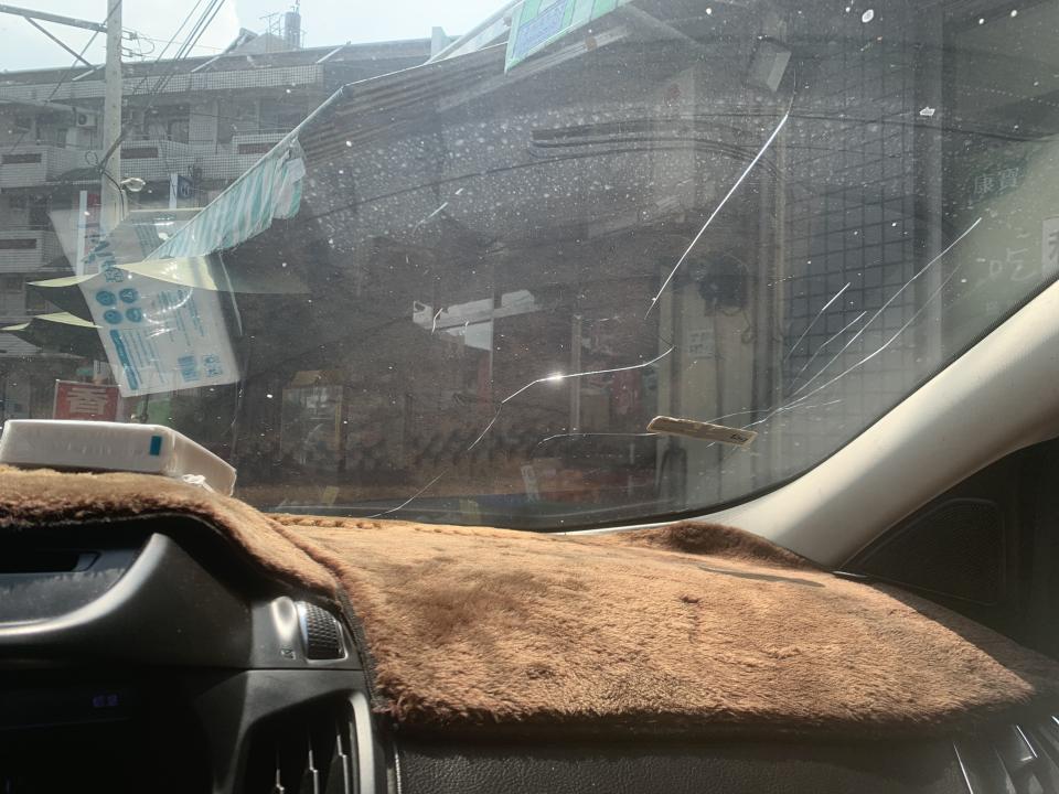 汽車玻璃修補案件圖片