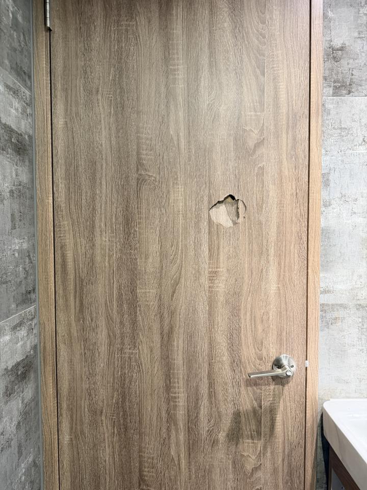 浴室門案件圖片