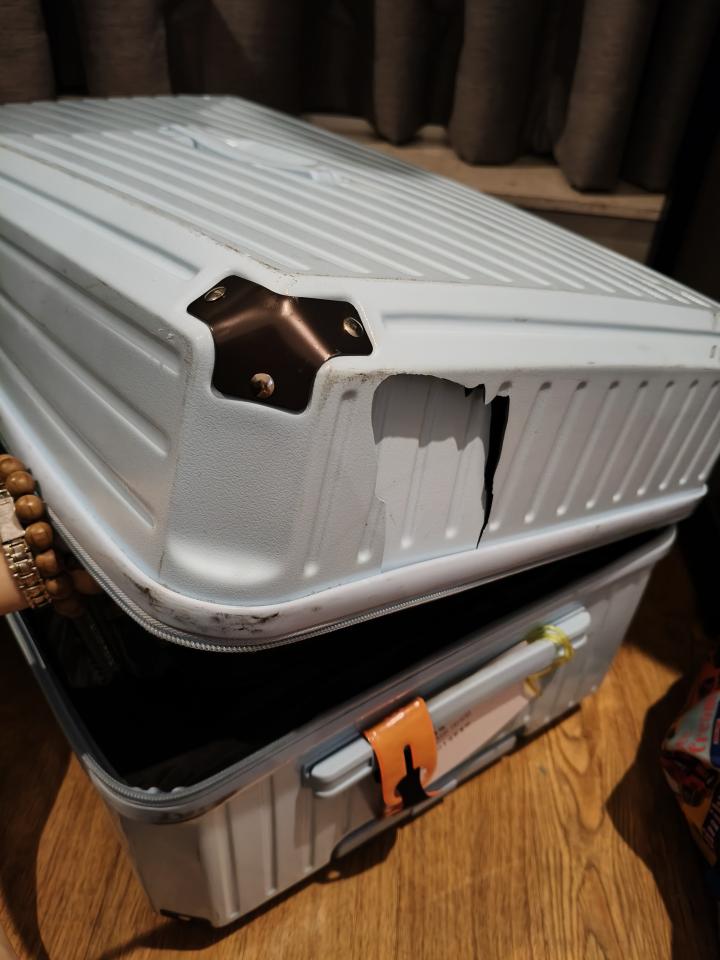 行李箱維修案件圖片