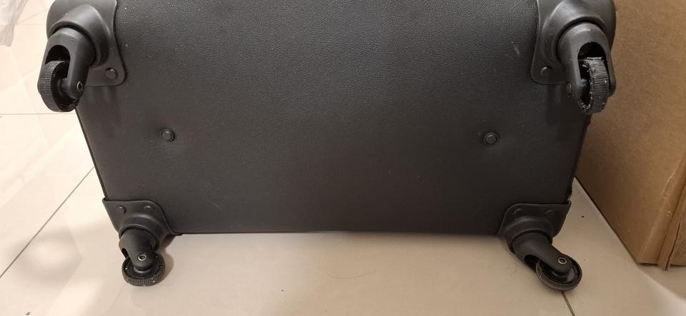 行李箱維修案件圖片