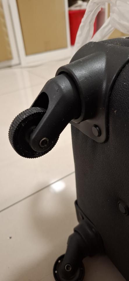 行李箱維修案件圖片