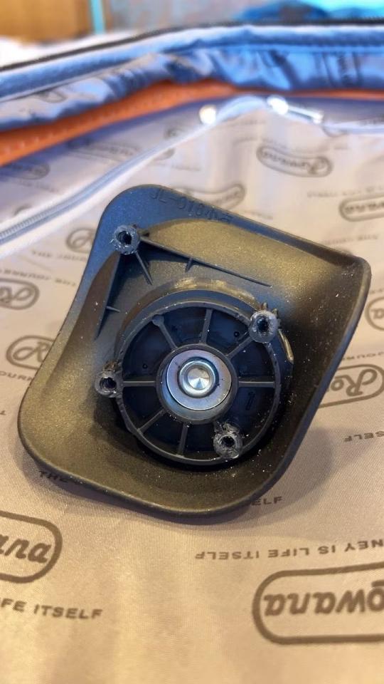 行李箱維修案件圖片