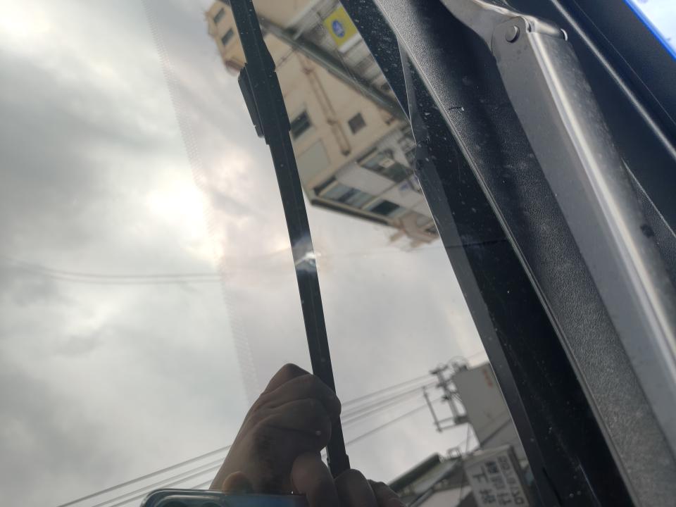 汽車玻璃修補案件圖片