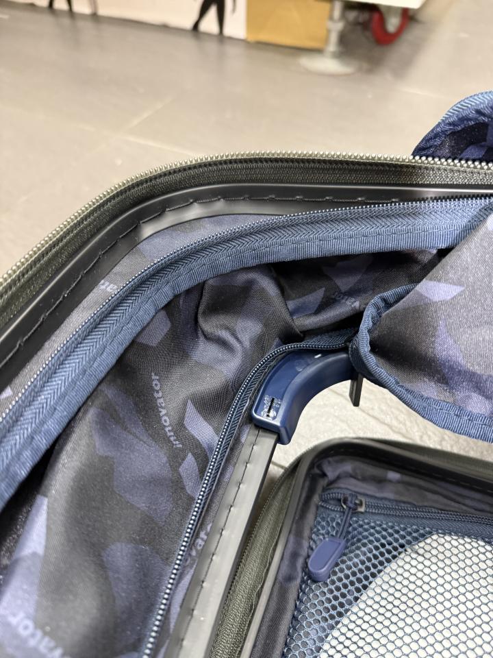 行李箱維修案件圖片