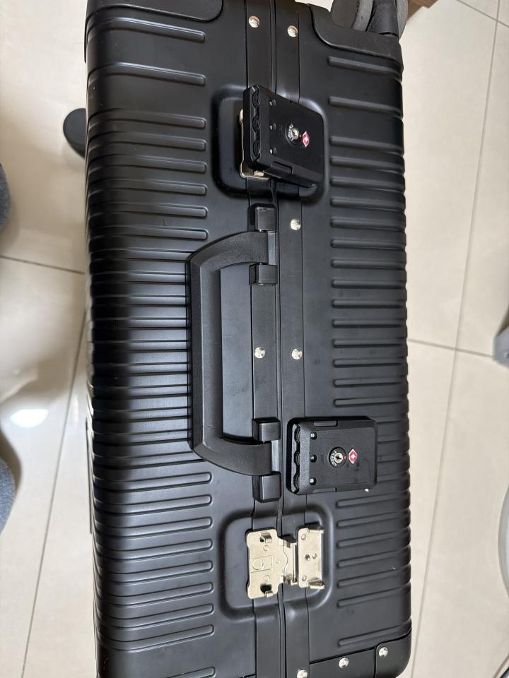行李箱維修案件圖片