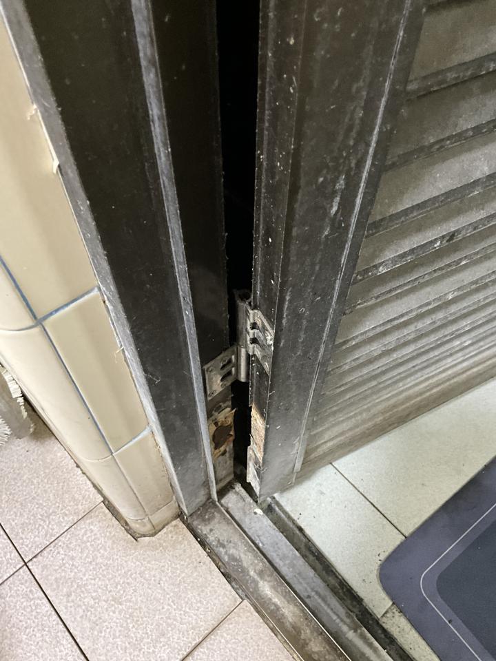 浴室門案件圖片