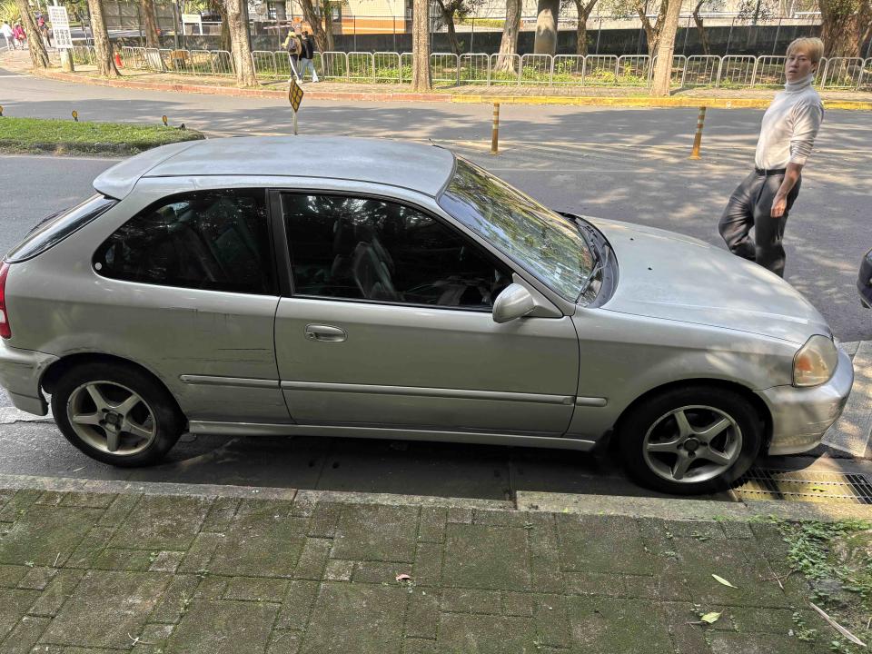 汽車板金烤漆案件圖片