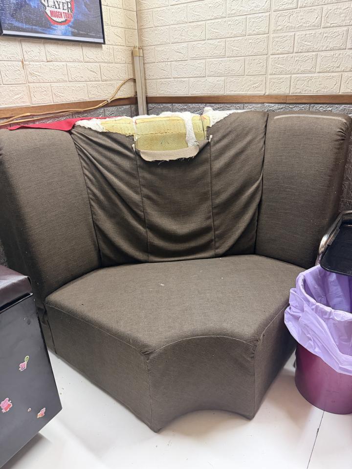 沙發修理案件圖片