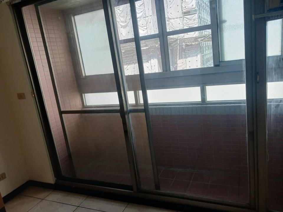 窗簾安裝維修案件圖片