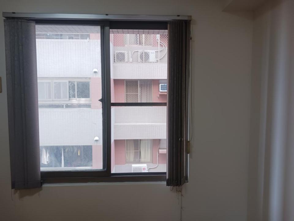 窗簾安裝維修案件圖片