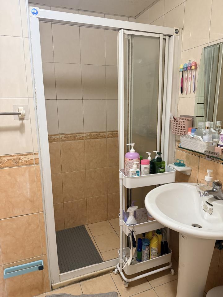 淋浴拉門安裝維修案件圖片