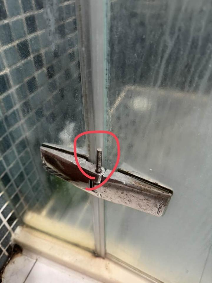 浴室門案件圖片