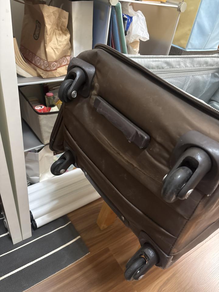 行李箱維修案件圖片