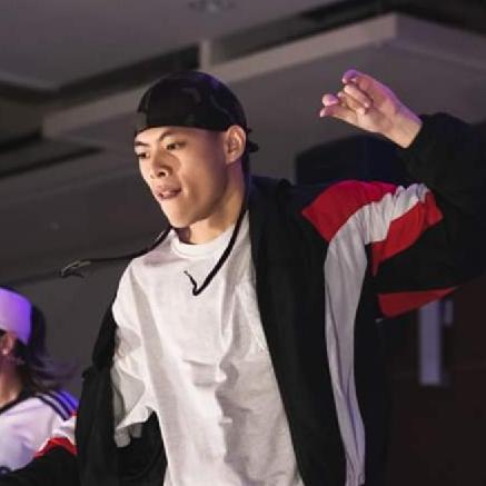 提供舞蹈教室租借新北服務的專家陳建安