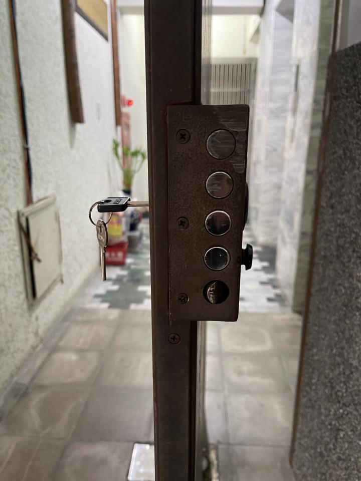 門片維修案件圖片