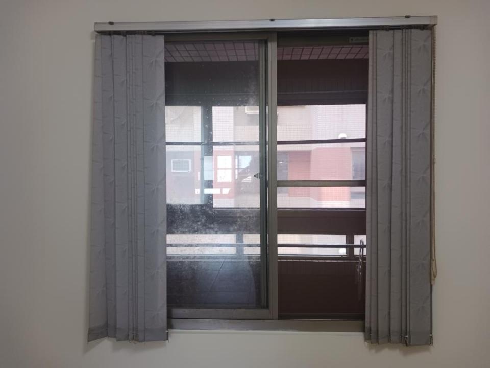 窗簾安裝維修案件圖片