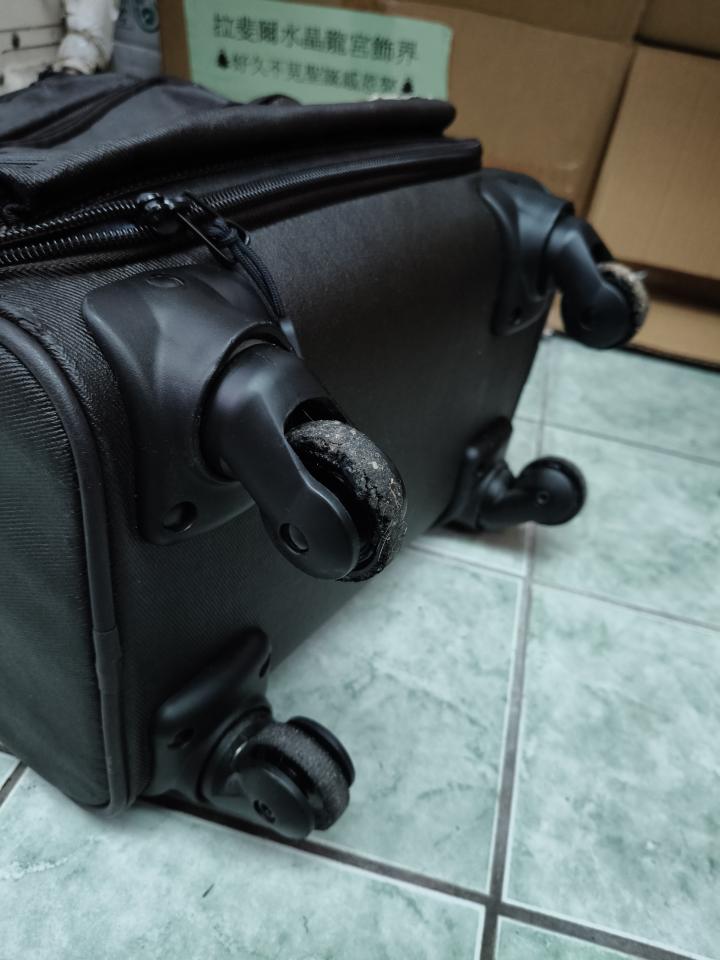 行李箱維修案件圖片