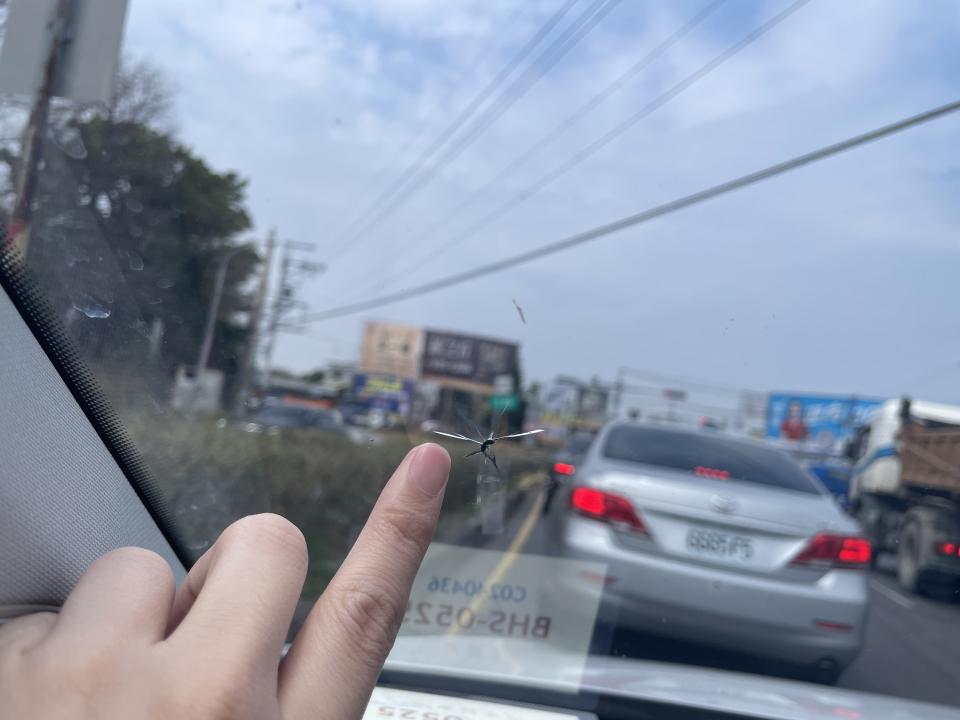 汽車玻璃修補案件圖片