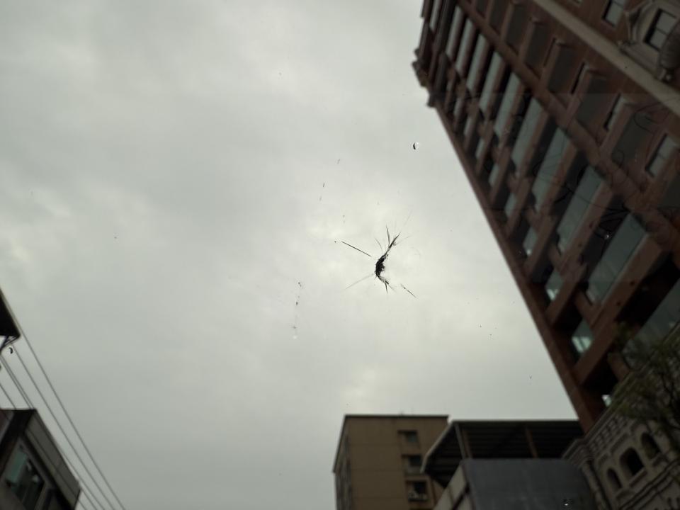 汽車玻璃修補案件圖片