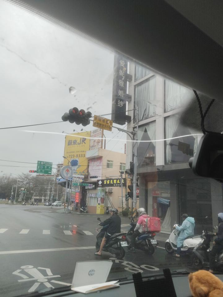 汽車玻璃修補案件圖片