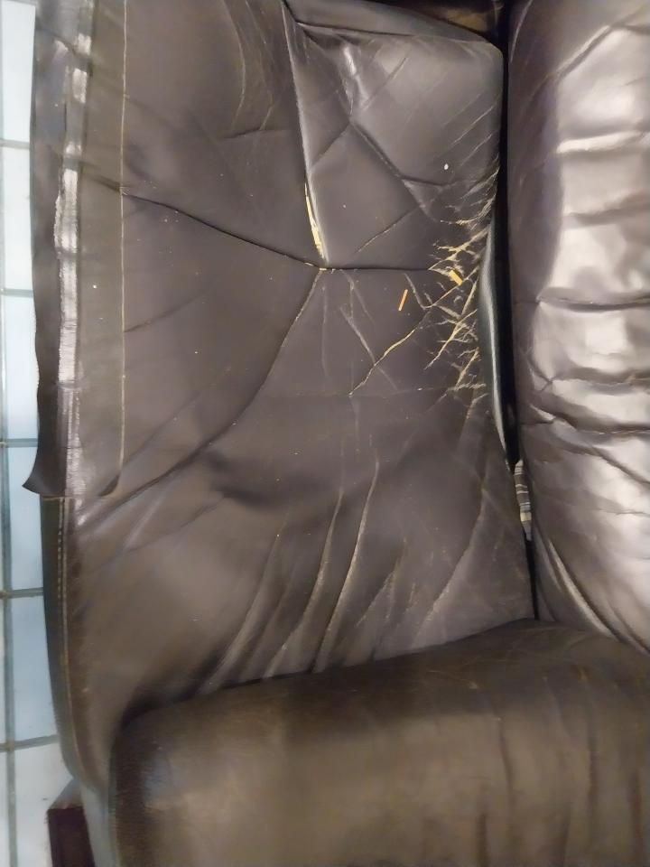 沙發修理案件圖片