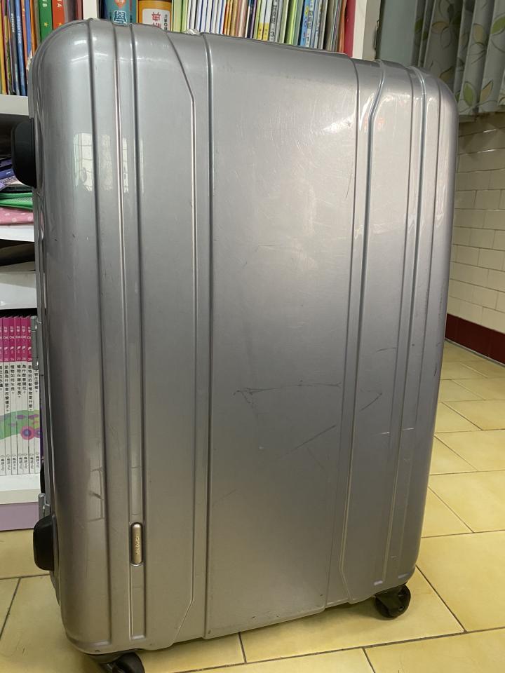 行李箱維修案件圖片