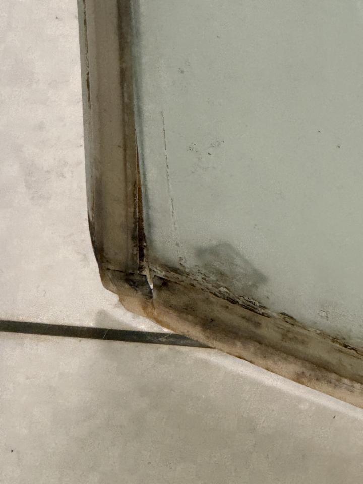 淋浴拉門安裝維修案件圖片