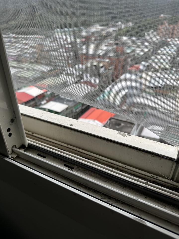 窗戶維修案件圖片