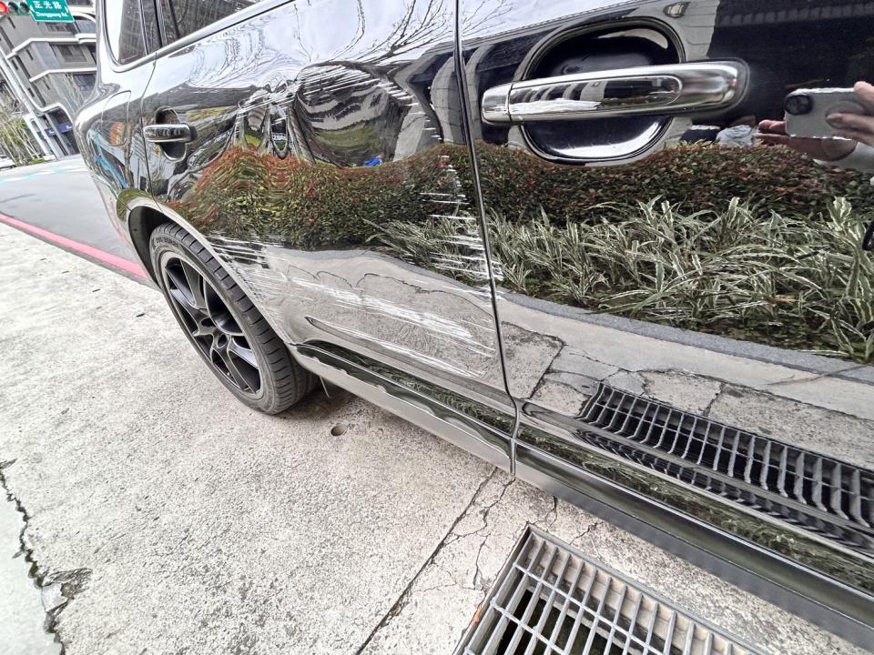 汽車板金烤漆案件圖片