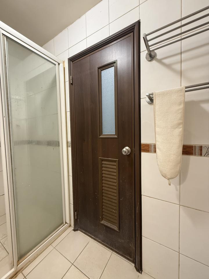 浴室門案件圖片