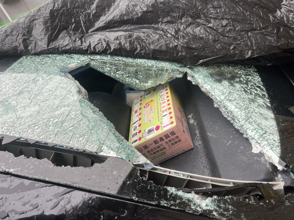 汽車玻璃修補案件圖片