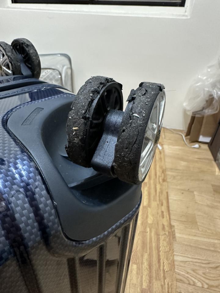 行李箱維修案件圖片