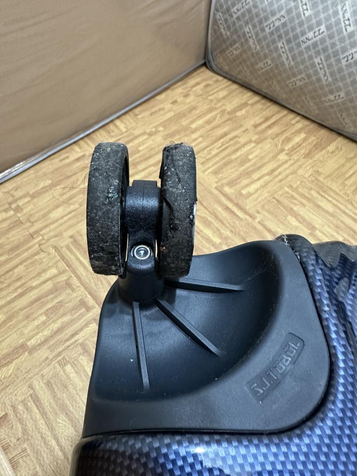 行李箱維修案件圖片