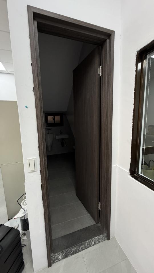 門片安裝案件圖片