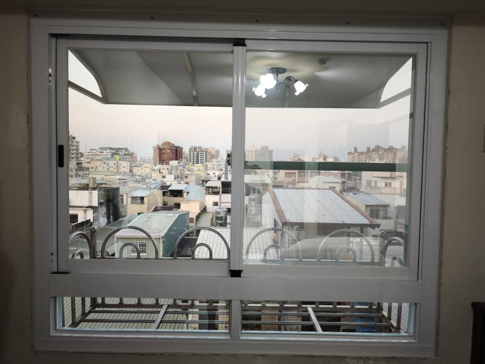 窗簾安裝維修案件圖片