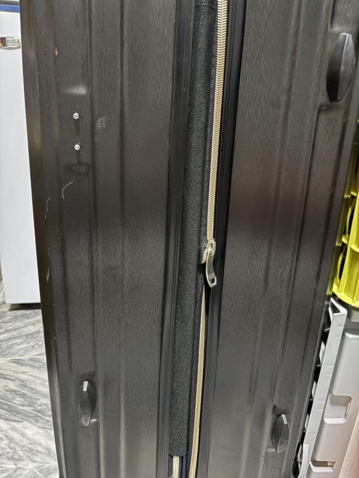 行李箱維修案件圖片