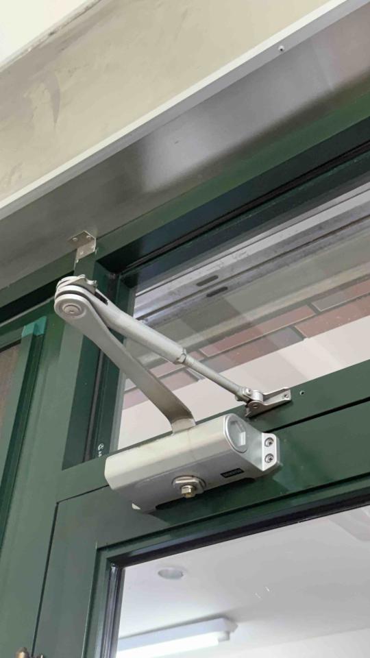 門片維修案件圖片