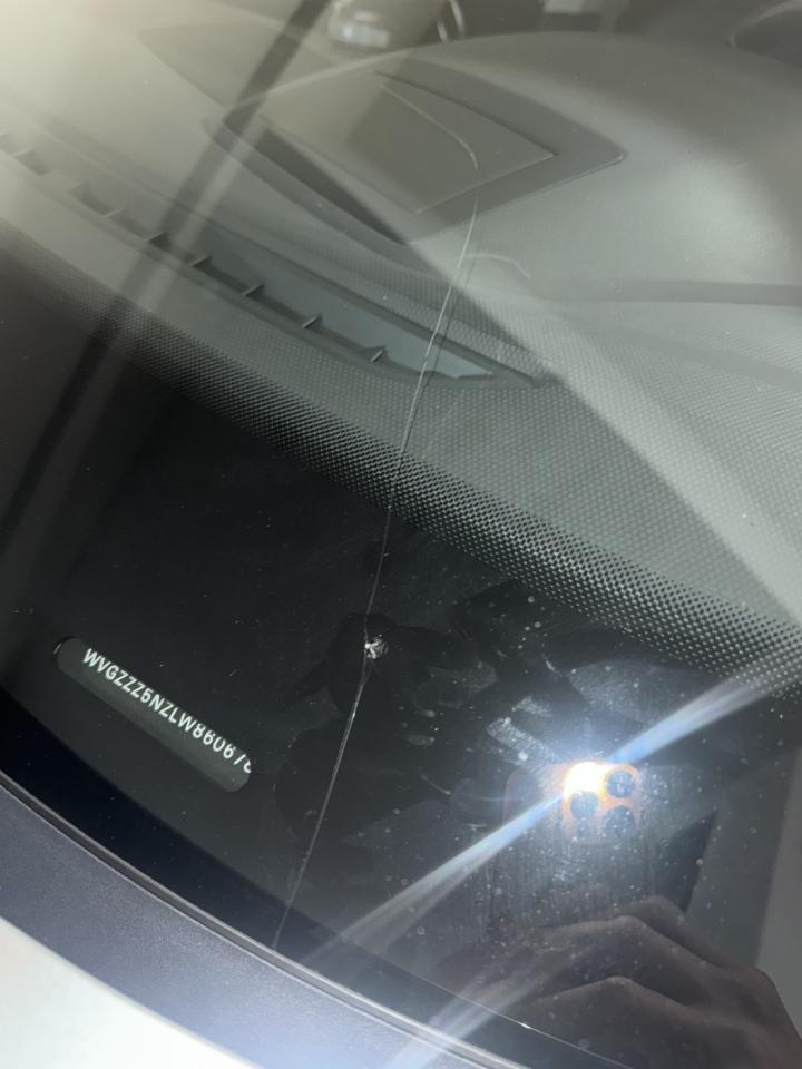 汽車玻璃修補案件圖片