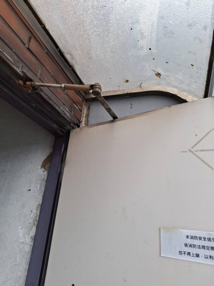 門片維修案件圖片
