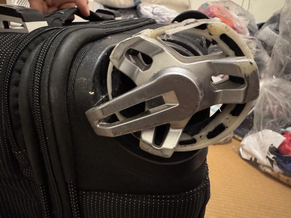 行李箱維修案件圖片