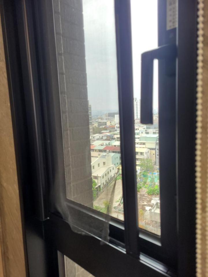 窗戶維修案件圖片