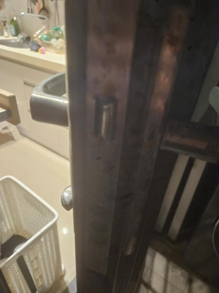 門片維修案件圖片