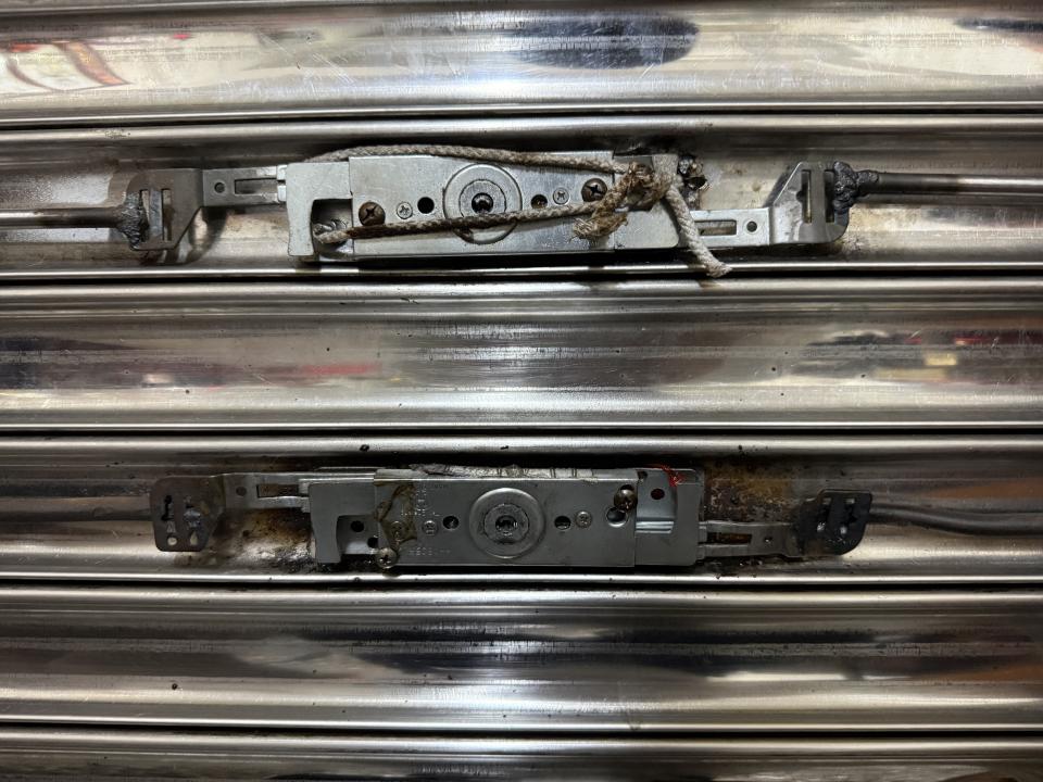 鐵捲門維修案件圖片