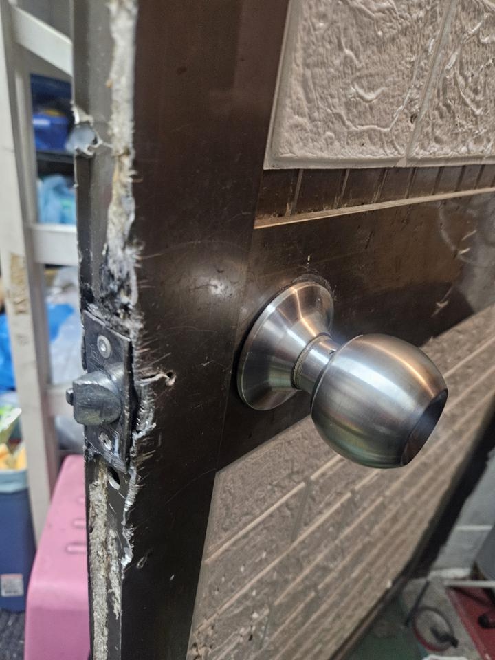 門片安裝案件圖片