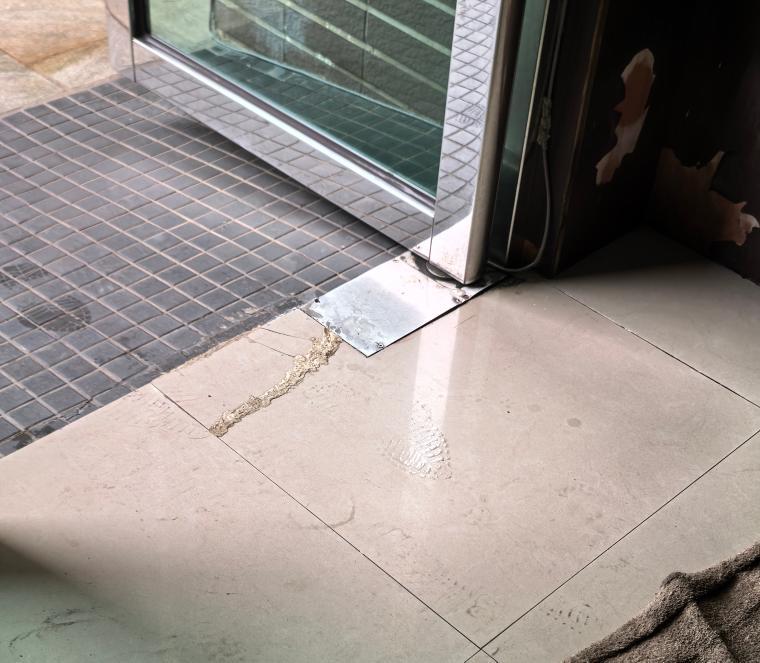 地板維修案件圖片